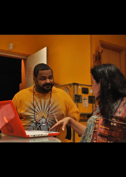 
					Regina Casé resgata o 'Esquenta' e se declara para Arlindo Cruz
				
				