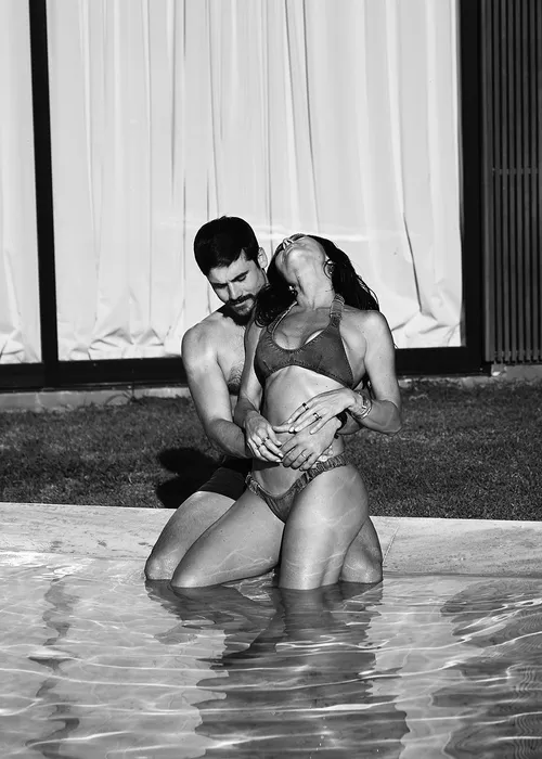
					Sabrina Sato exibe momento íntimo com Nicolas Prattes e Ivete responde
				
				