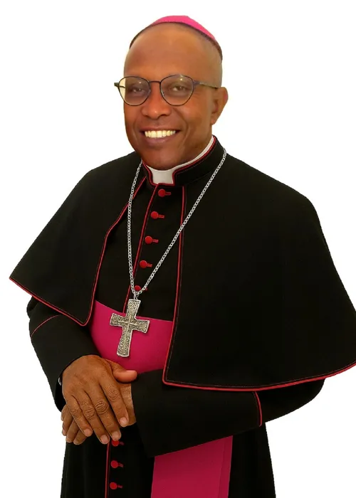 
					Salvador terá a ordenação do primeiro bispo negro natural da capital
				
				