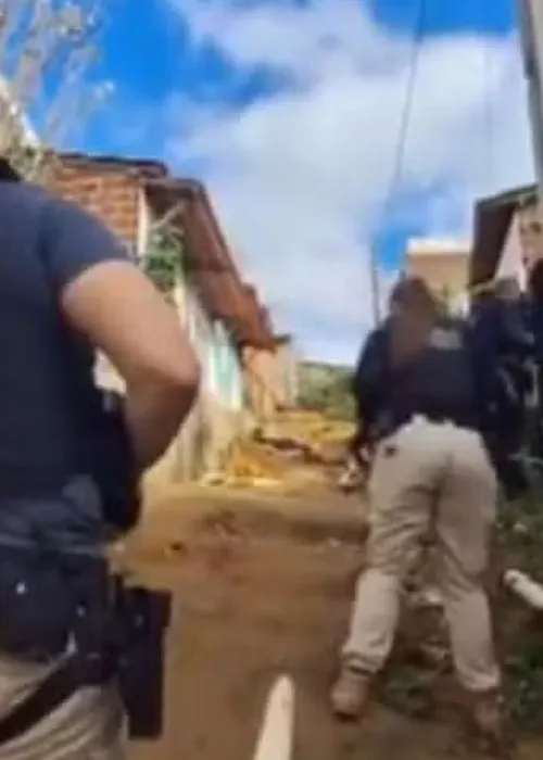 
					Sete pessoas são presas em operação contra tráfico de drogas na Bahia
				
				