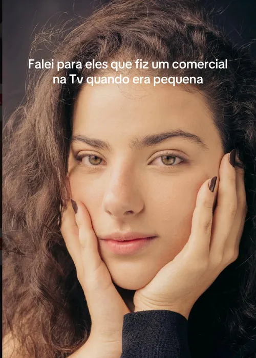 
				
					Sósia mirim de Ana Paula Arósio reaparece após 20 anos; veja fotos
				
				