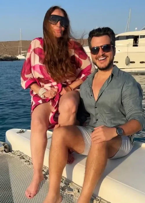 
					Susana Vieira rouba a cena de biquíni aos 83 anos em praia da Grécia
				
				