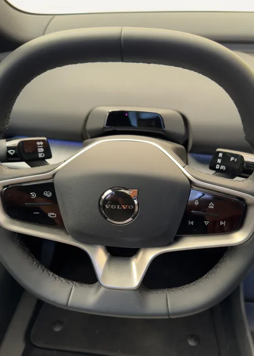 
				
					Tecnologia e desempenho surpreendentes: test drive do Volvo EX30
				
				