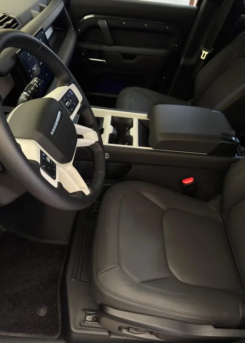 
					Test drive: saiba tudo do SUV Land Rover Defender 110 híbrido
				
				