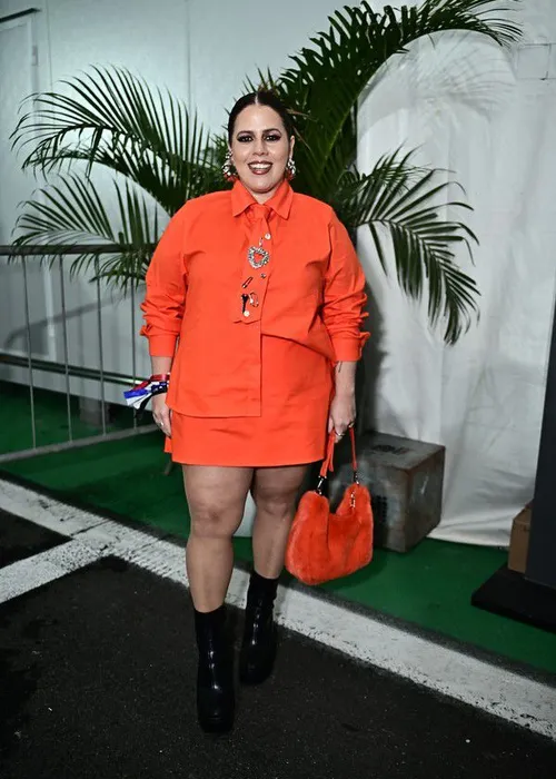 
					The Town: Vitória Strada, Sasha e mais famosas ousam em looks
				
				