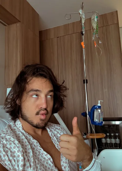 
					Tiago Iorc passa por cirurgia de emergência e revela diagnóstico
				
				