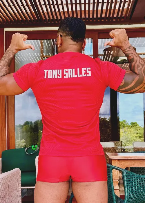 
					Scheila Carvalho radicaliza e surpreende Tony Salles com novo visual
				
				