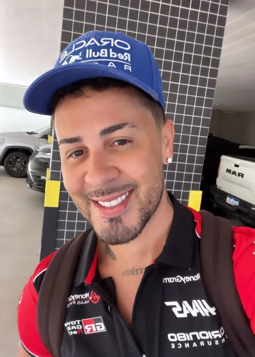 
					Trio de Ivete Sangalo é vaiado no Pré-Caju após anúncio
				
				