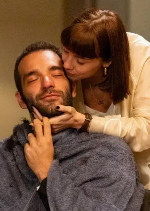 
					'Vale Tudo': Afonso faz pedido especial para Solange após diagnóstico
				
				