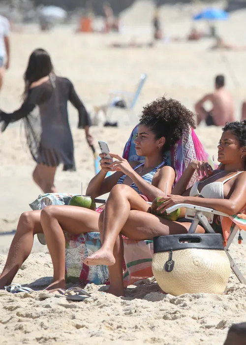 
					'Vale Tudo': Fátima surge em clima íntimo com Ana Clara em reviravolta
				
				