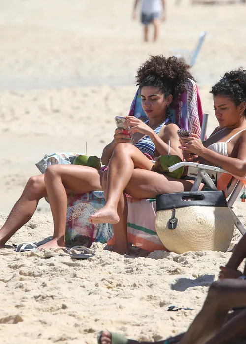 
					'Vale Tudo': Fátima surge em clima íntimo com Ana Clara em reviravolta
				
				