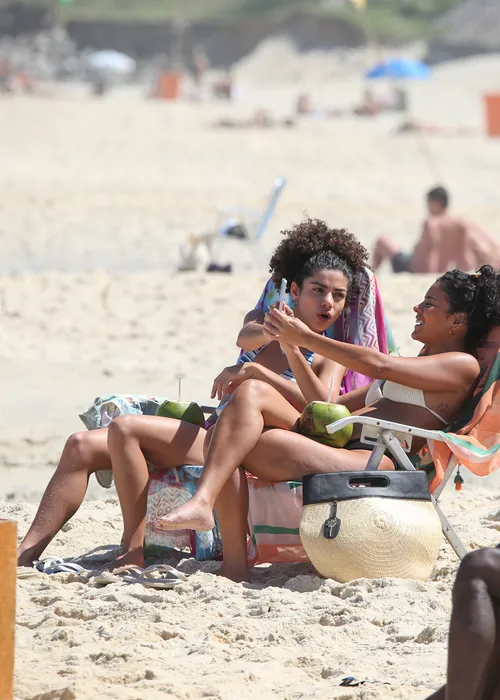 
					'Vale Tudo': Fátima surge em clima íntimo com Ana Clara em reviravolta
				
				