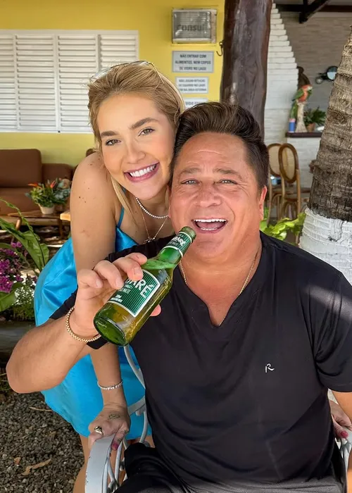 
					Virginia abre álbum de fotos com Leonardo: 'Sogro é para sempre'
				
				
