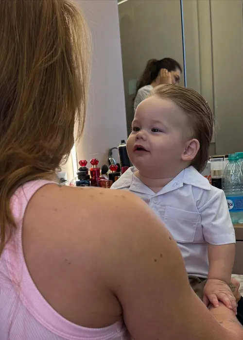 
					Virginia celebra aniversário do filho caçula: 'Sua família te ama'
				
				