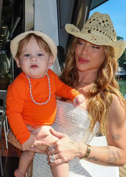 
					Virginia celebra aniversário do filho caçula: 'Sua família te ama'
				
				