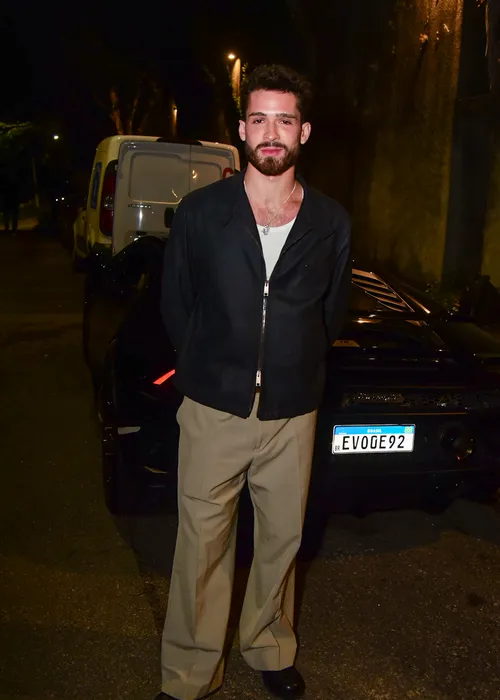 
					Virginia reencontra João Guilherme após término com Zé Felipe; FOTOS
				
				