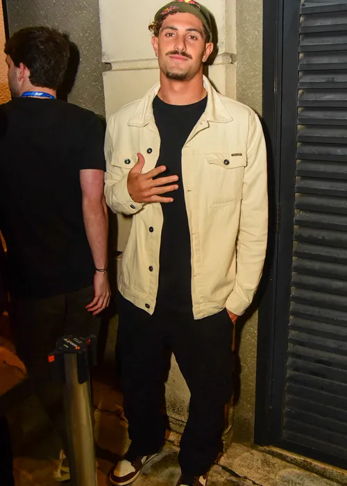 
					Virginia reencontra João Guilherme após término com Zé Felipe; FOTOS
				
				