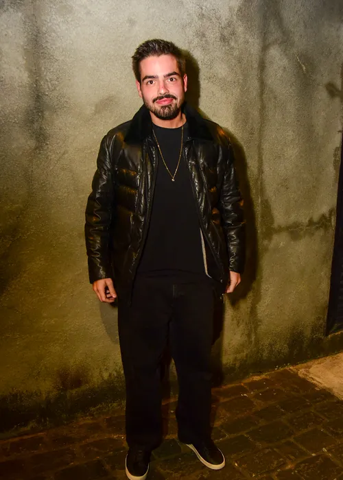 
					Virginia reencontra João Guilherme após término com Zé Felipe; FOTOS
				
				