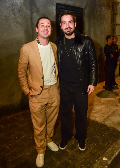 
					Virginia reencontra João Guilherme após término com Zé Felipe; FOTOS
				
				