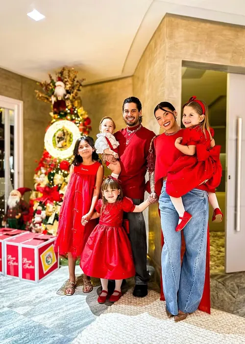 
					Virginia sem filhos e Zé Felipe com Ana Castela: o Natal do ex-casal
				
				