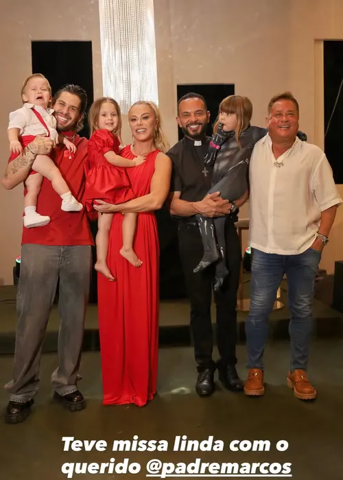 
					Virginia sem filhos e Zé Felipe com Ana Castela: o Natal do ex-casal
				
				