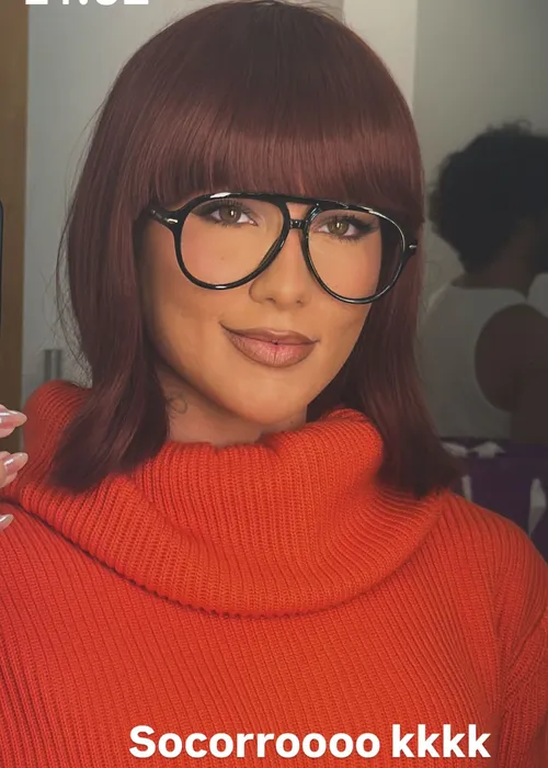 
					Virginia surge de cabelo curto e surpreende com nova aparência
				
				