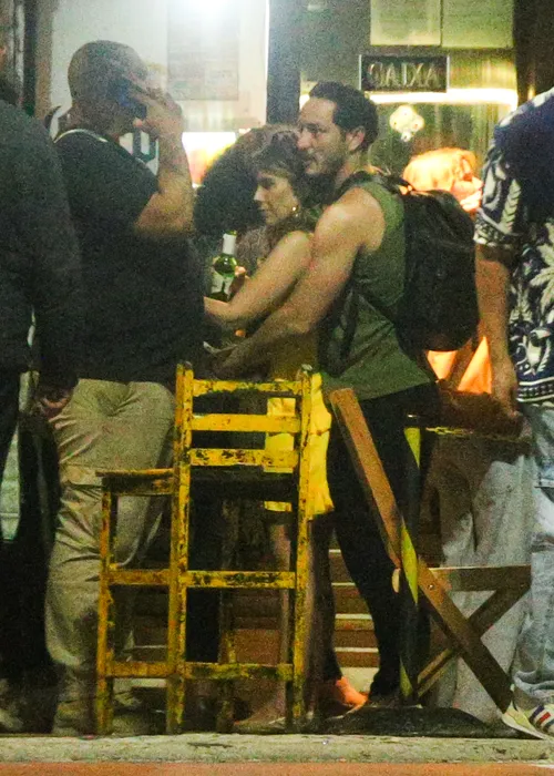 
					Wanessa e Allan Souza Lima são vistos agarradinhos em quiosque; FOTOS
				
				