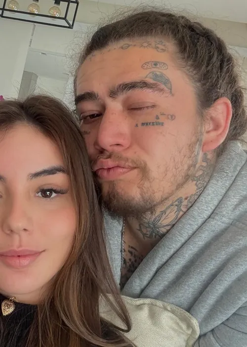   					Whindersson Nunes se pronuncia sobre possível romance com empresária  				  				