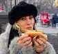 
                  Ana Maria Braga ostenta look para o frio de Nova York: 'Congelando'