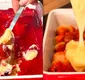 
                  Aprenda a fazer o Morango do Amor na travessa; versão fácil e caseira
