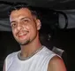
                  Cantor de pagode morre após ser retirado de casa e espancado na Bahia