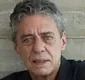 
                  Chico Buarque é internado e passa por cirurgia; saiba estado de saúde