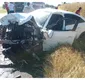 
                  Colisão frontal causa três mortes na BR-242
