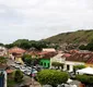 
                  Duas pessoas são encontradas mortas com as cabeças decepadas na Bahia