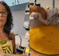 
                  Faça o bolo de cenoura de Dona Vilma, no micro-ondas, em 8 minutos