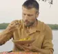 
                  Galinha ensopada: Rodrigo Hilbert aprende receita típica da Bahia