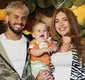 
                  Virginia e Zé Felipe surpreendem e posam juntos em festa especial