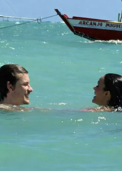 
					Bruna Marquezine e Shawn Mendes são flagrados em momento íntimo; FOTOS
				
				