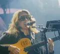 Ana Carolina se enfurece com equipe após falha em show na Bahia