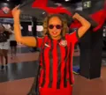 Daniela Mercury surge em jogo do Vitória e alfineta Bahia