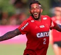 Ex-Flamengo, Rodinei é acusado de abandonar filho de 11 anos; entenda