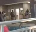 Homem é detido suspeito de mostrar pênis a crianças em condomínio