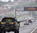 Motociclista morre em acidente com caminhão na BR-324