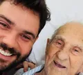 Neto de Vovô Anésio faz desabafo emocionante após morte do avô; veja