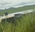Nove pessoas ficam feridas após ônibus tombar em rodovia na Bahia