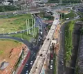 Obras do VLT provocam bloqueios em trechos da BR-324 em Salvador