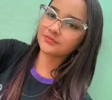 Adolescente de 16 anos morre após choque ao pranchar o cabelo na Bahia