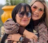 Mãe de Deolane Bezerra se revolta após prisão: 'Cortina de fumaça'