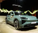 Salvador recebe avant-première do novo Porsche Cayenne Electric