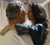 Três Graças: Zenilda muda e acaba na cama com inimigo de Ferette